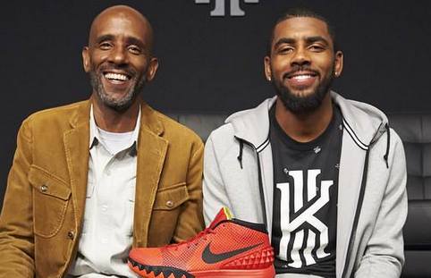 中超：武汉三镇2-0战胜上海申花（中超：武汉三镇2比0力克上海申花）