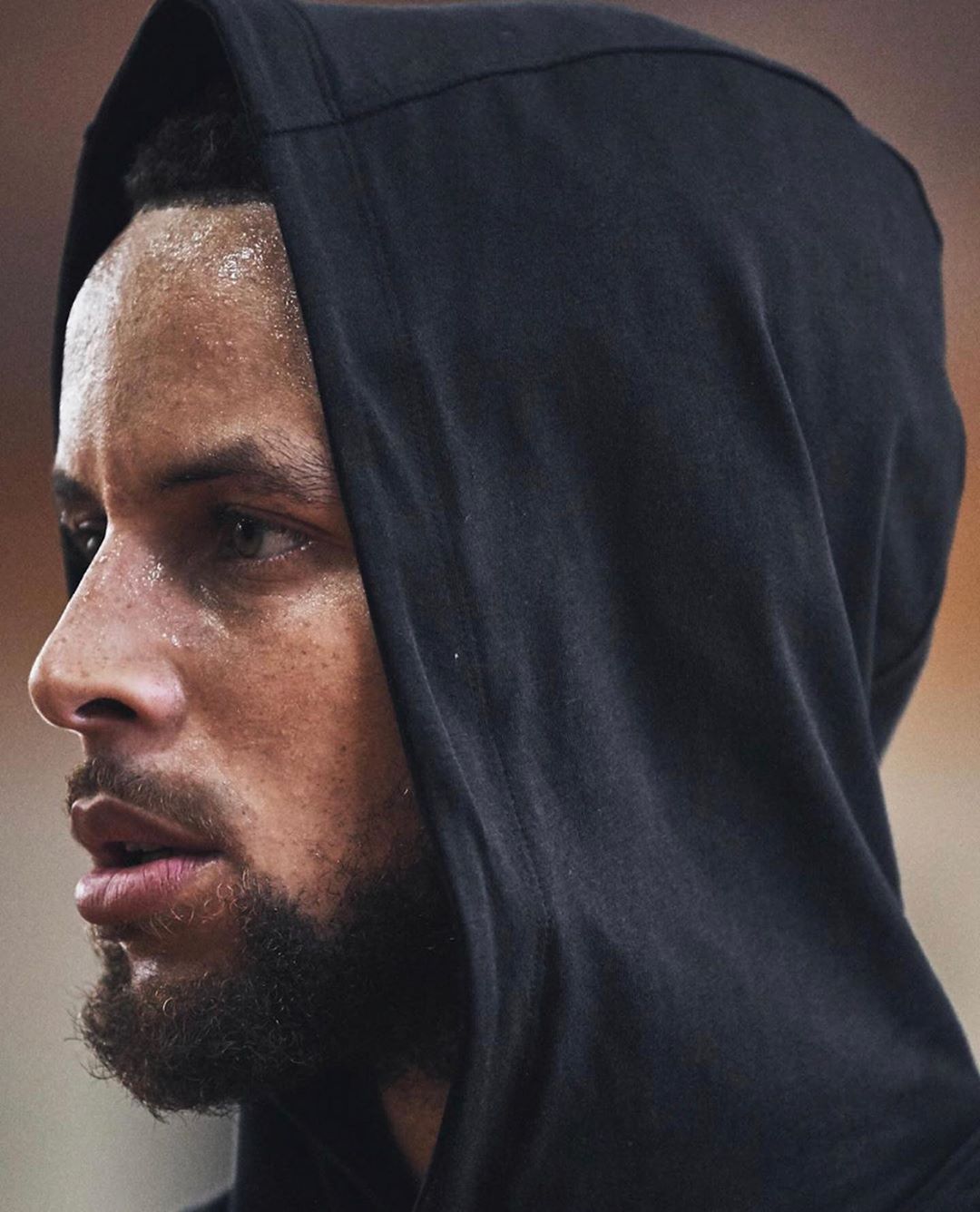 追平19年的自己！哈登今日首节27分，排在历史首节得分榜第五（哈登首节狂砍27分，追平2019年纪录，历史首节得分第5）