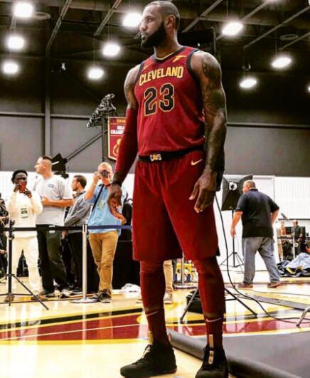 18场制造11球！曼城3600万欧买了一个小德布劳内，瓜帅看人眼光真准（18战参与11球！曼城3600万欧淘到小德布劳内，瓜帅识人眼光毒辣）