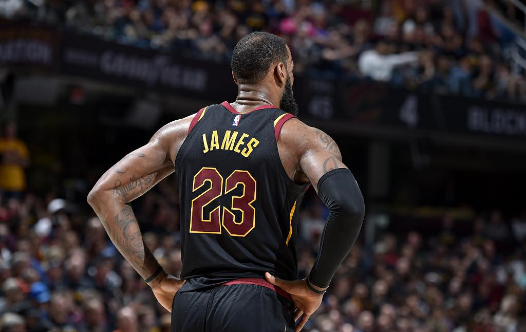 马特乌斯：阿隆索适合皇马，他比安切洛蒂更强调整体而非个人（马特乌斯称阿隆索是皇马理想人选，比安切洛蒂更注重团队而非个人）