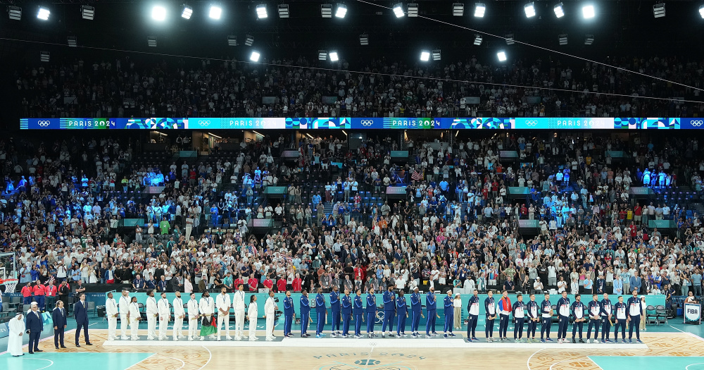 大范：湖人不是争冠队 比掘金／马刺／火箭弱一档 3个核心都不能防（大范直言：湖人难称争冠级，实力逊于掘金／马刺／火箭，三核防守成隐患）